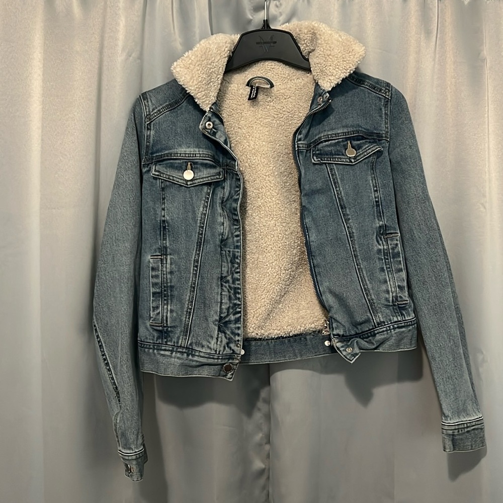 Divided fur lined jean jack